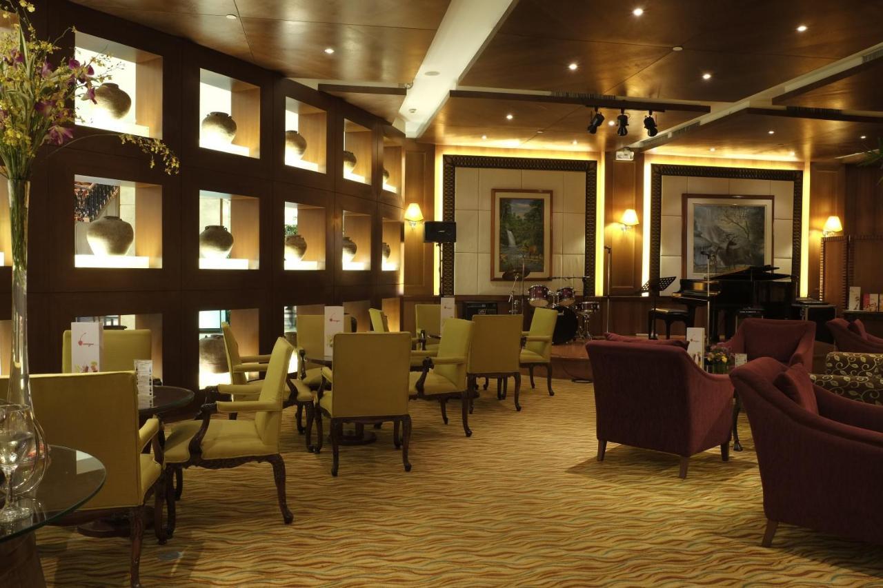 Marco Polo Plaza Cebu Hotel Екстериор снимка The lounge at the airport