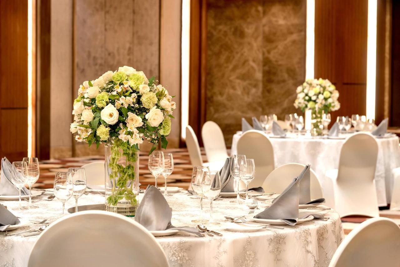 Marco Polo Plaza Cebu Hotel Екстериор снимка The ballroom at the hotel