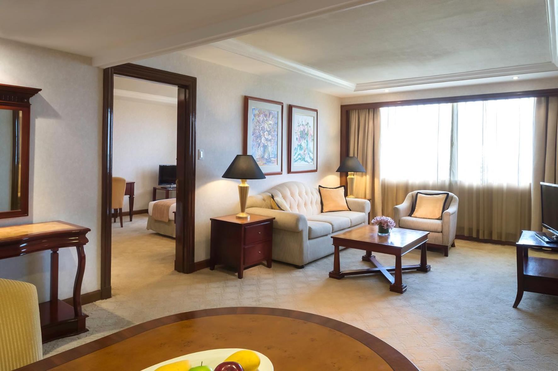 Marco Polo Plaza Cebu Hotel Екстериор снимка A suite at the hotel