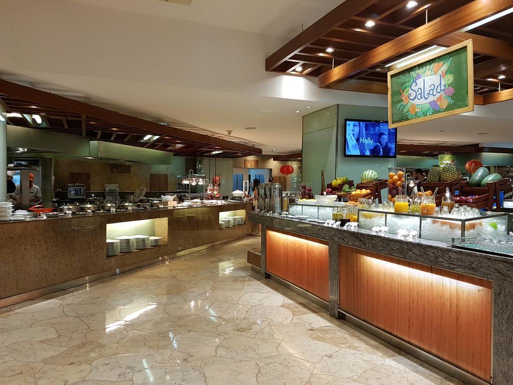 Marco Polo Plaza Cebu Hotel Екстериор снимка The buffet at the hotel