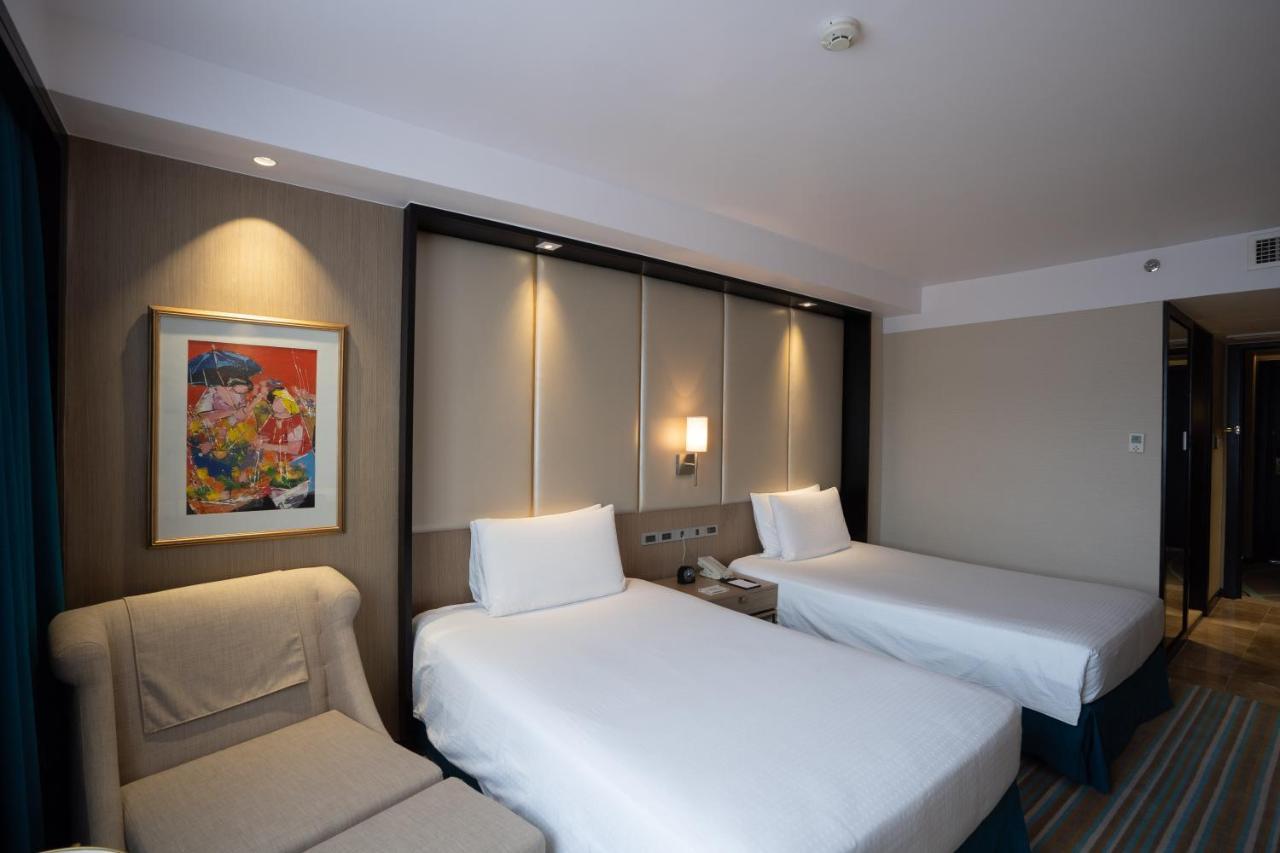 Marco Polo Plaza Cebu Hotel Екстериор снимка A room at the hotel